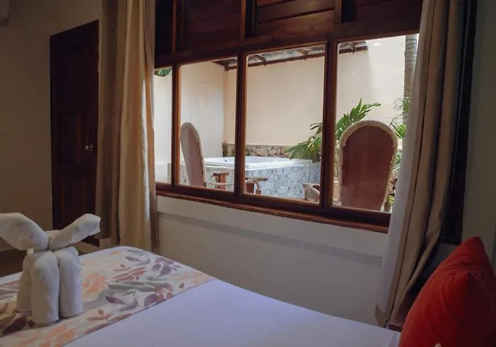 Hotel Aluxes Bacalar